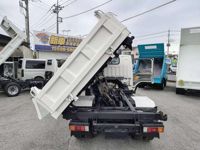 Mitsubishi Fuso Canter 12