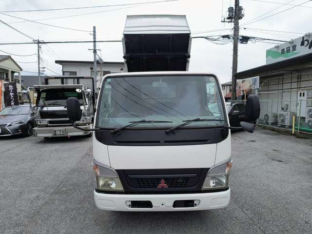 Mitsubishi Fuso Canter 2