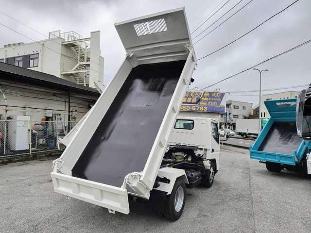Mitsubishi Fuso Canter 9
