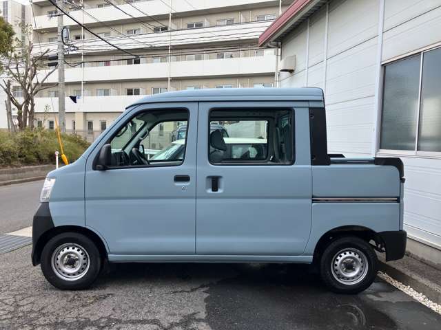 Daihatsu Hijet Deck Van 11
