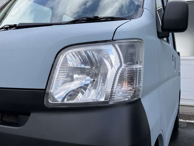 Daihatsu Hijet Deck Van 12