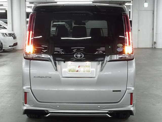 Toyota Esquire 10