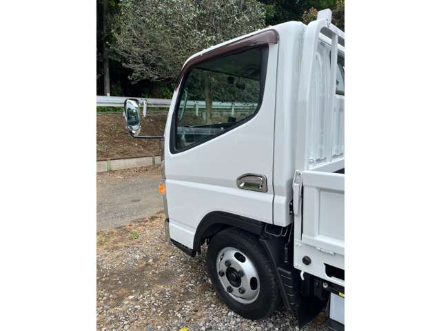 Mitsubishi Fuso Canter 11