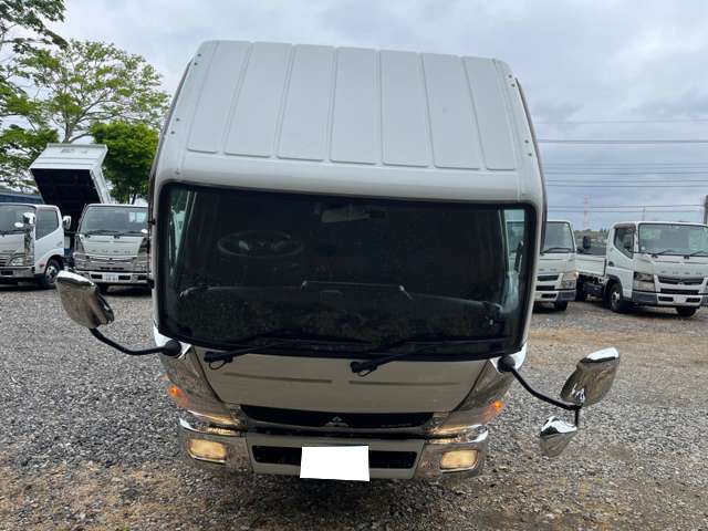Mitsubishi Fuso Canter 9