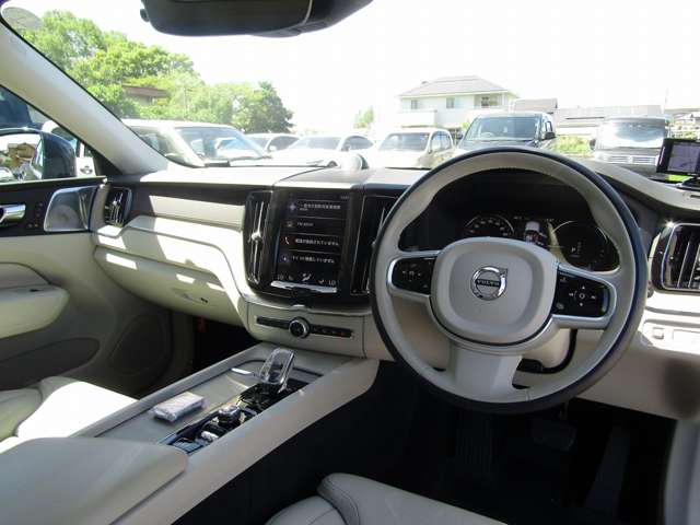Volvo XC60 4