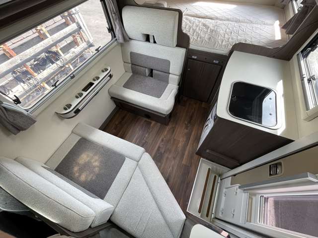 Toyota Camroad 8