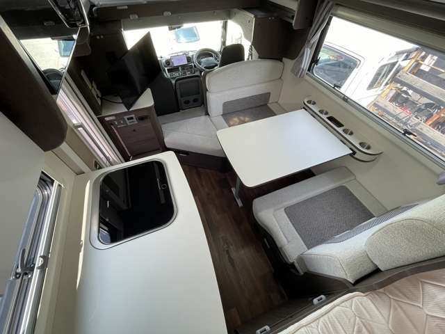 Toyota Camroad 10