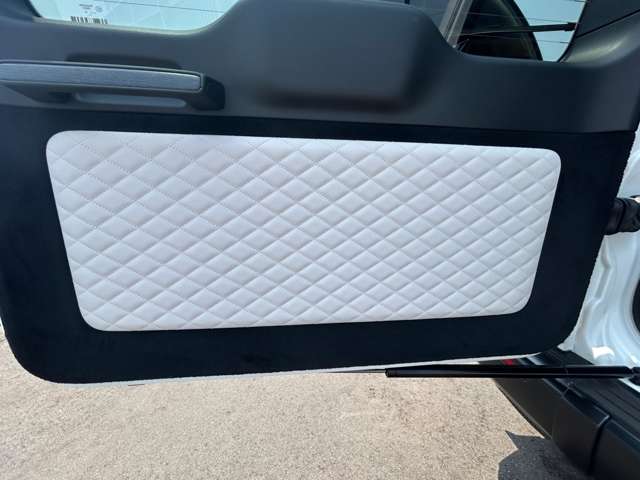 Mercedes-Benz G-Class 12