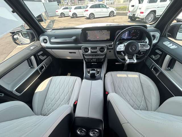 Mercedes-Benz G-Class 4