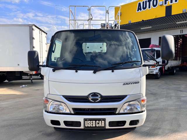 Hino Dutro 2