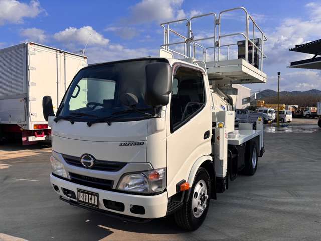 Hino Dutro 3