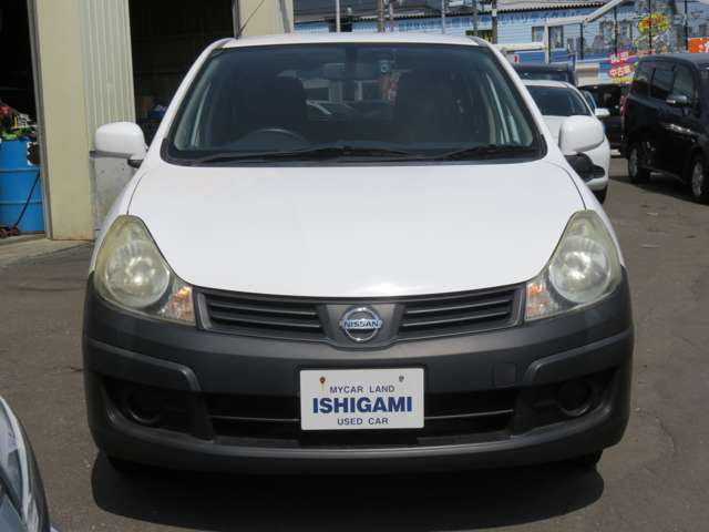 Nissan AD 5