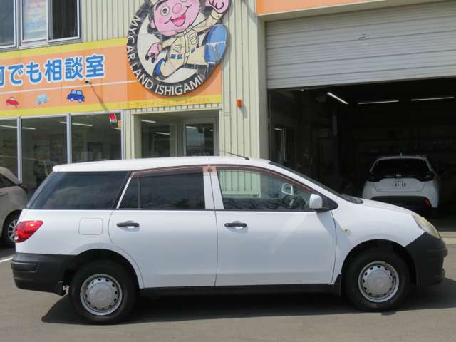 Nissan AD 8