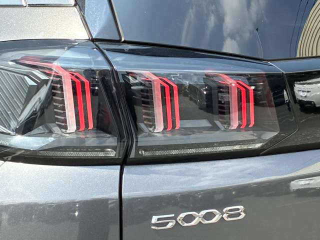 Peugeot 5008 10