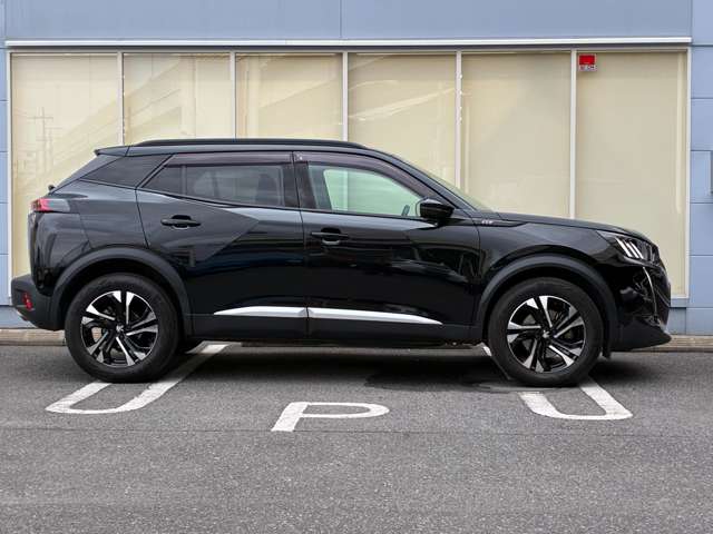 Peugeot SUV 2008 8