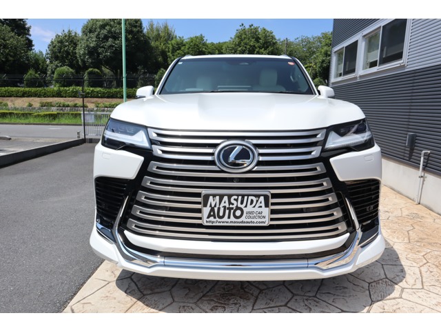 Lexus LX 2