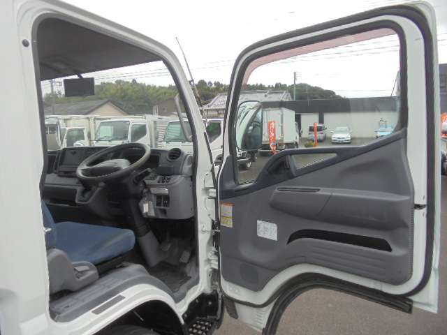 Mitsubishi Fuso Canter 11