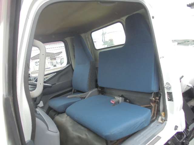 Mitsubishi Fuso Canter 5
