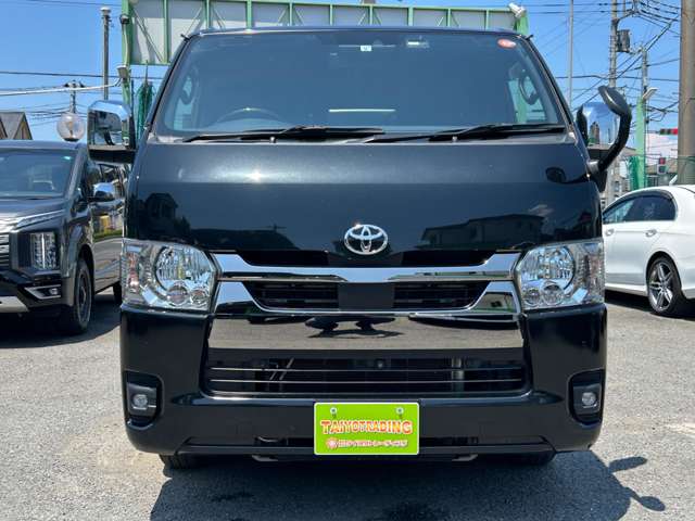 Toyota Hiace Van 2