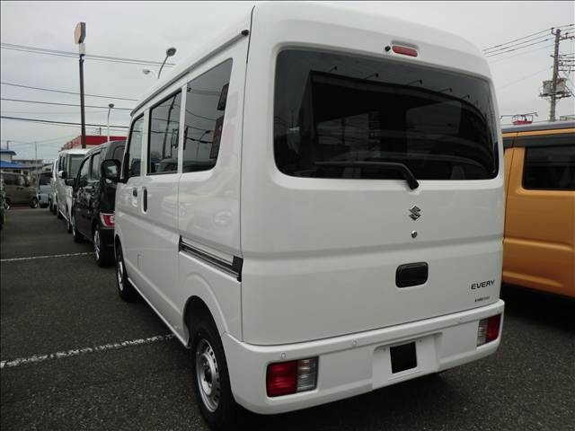 Suzuki Every 12