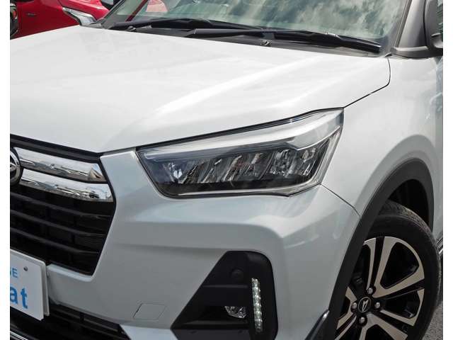 Daihatsu Rocky 10
