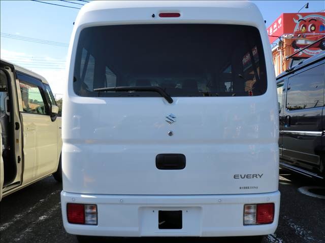 Suzuki Every 9