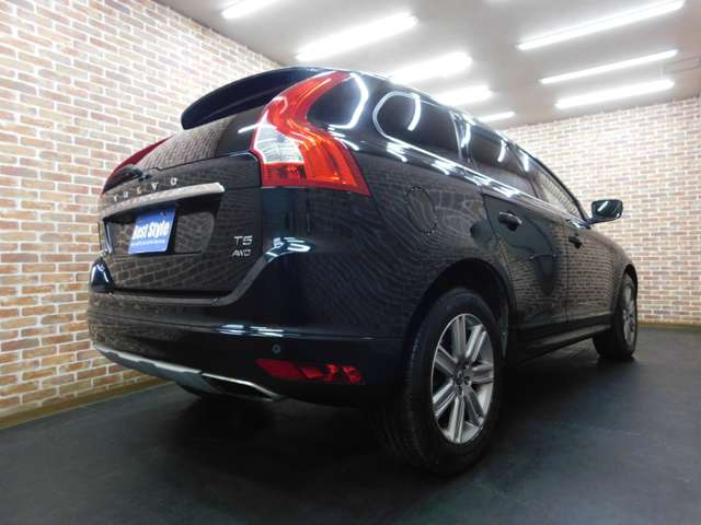 Volvo XC60 4