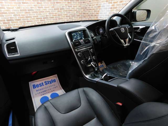Volvo XC60 6