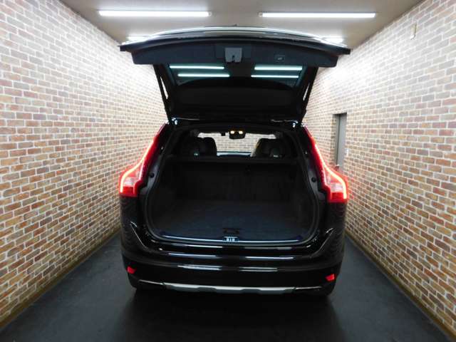 Volvo XC60 8