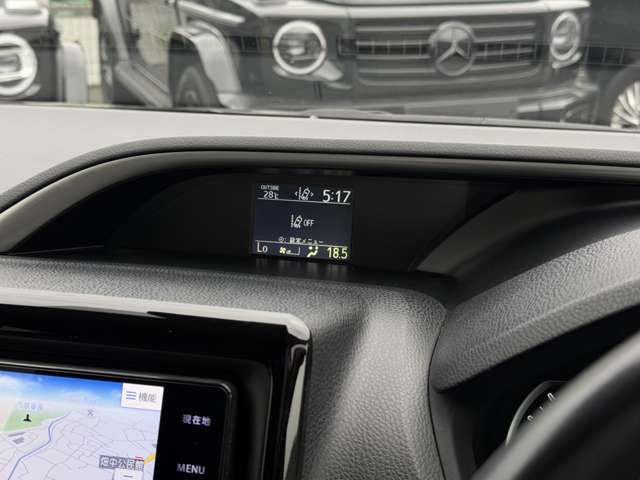 Toyota Voxy 11
