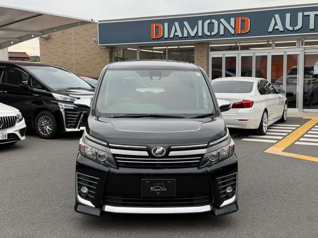 Toyota Voxy 2