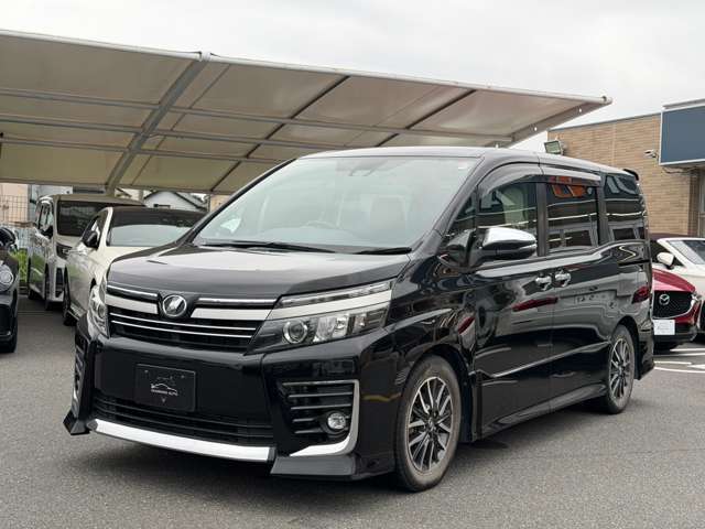 Toyota Voxy 3