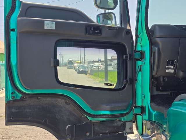 Isuzu Giga 12