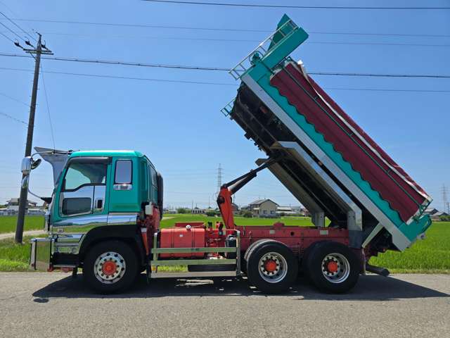Isuzu Giga 5