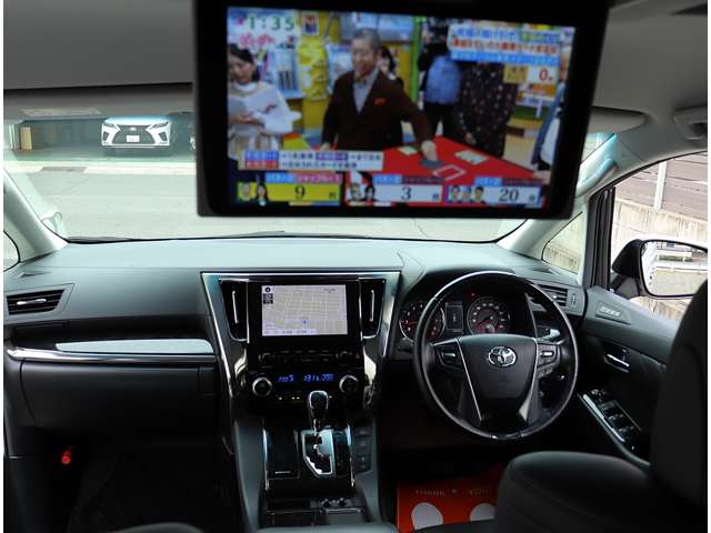Toyota Alphard 3