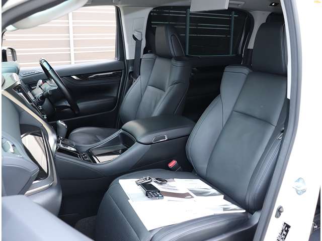 Toyota Alphard 8