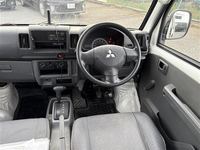 Mitsubishi Minicab Van 12