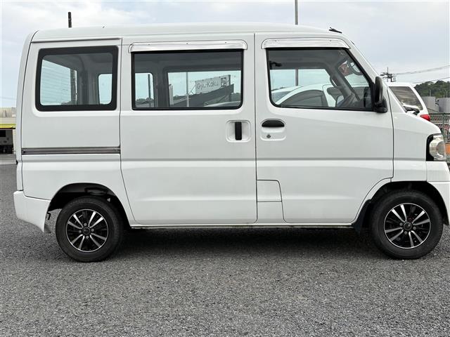 Mitsubishi Minicab Van 3