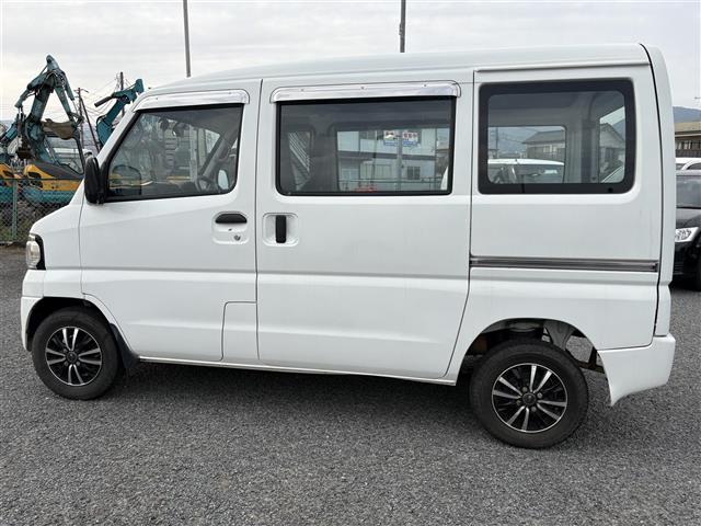 Mitsubishi Minicab Van 7