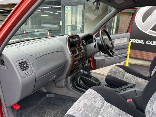 Nissan Datsun 12