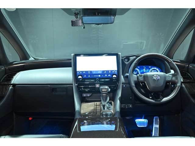 Toyota Alphard 12