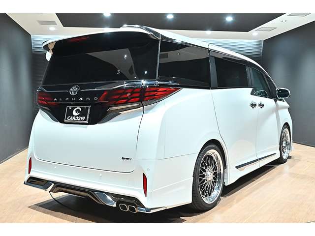 Toyota Alphard 2