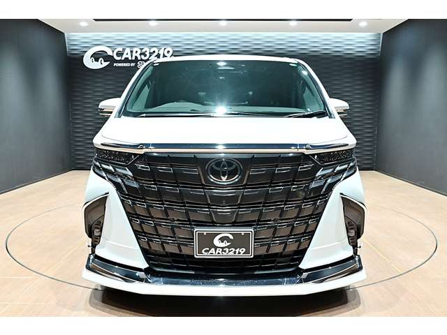 Toyota Alphard 3