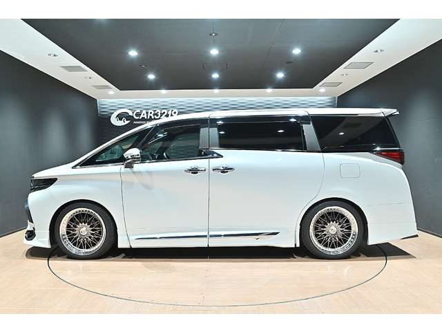 Toyota Alphard 5