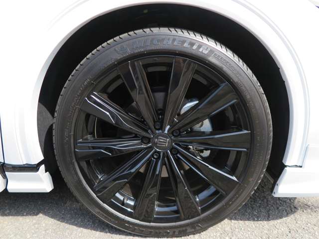 Toyota Crown Sport 12