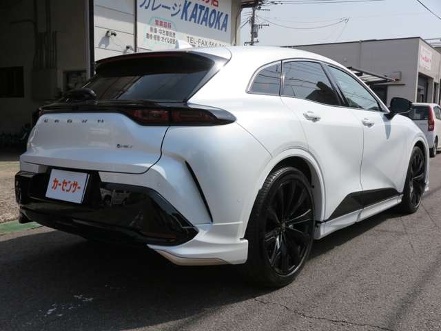 Toyota Crown Sport 4