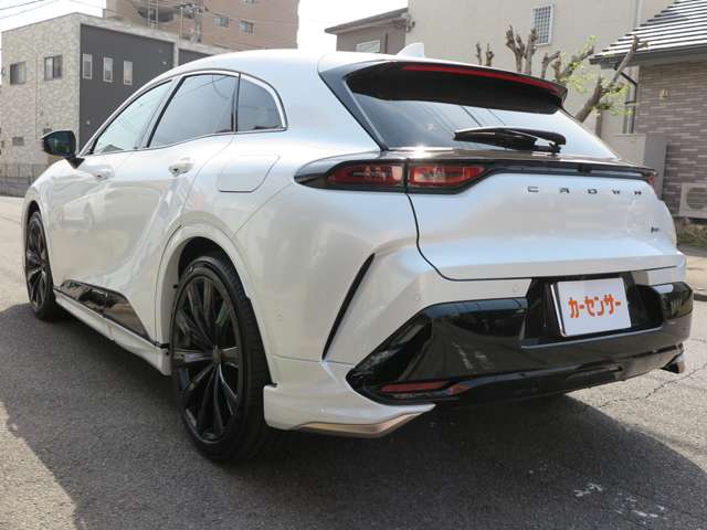 Toyota Crown Sport 6