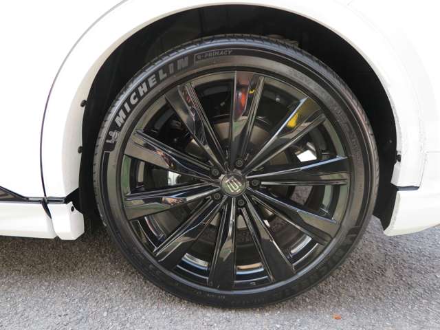 Toyota Crown Sport 7