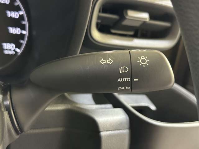 Toyota Sienta 12