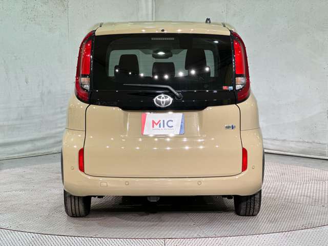Toyota Sienta 6